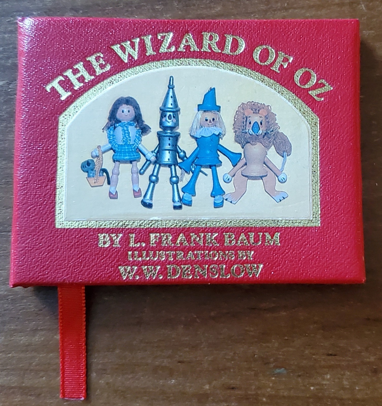 Vintage Mini Book The Wizard Of OZ By L Frank Baum Illustrations By W.W. Denslow