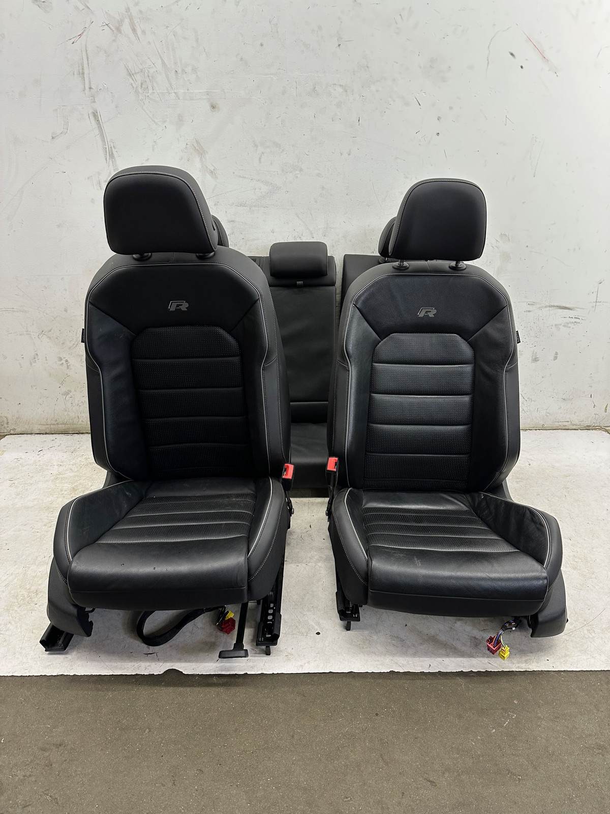15-19 VW MK7 MK7.5 Golf R Heated Perforated Black Leather Seats Alltrack GTI