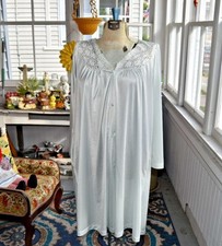 Vintage Vanity Fair Light Gray Button Nightgown Negligee Lace Floral Trim Large
