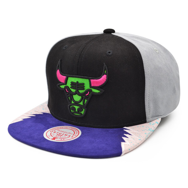 Chicago Bulls Mitchell & Ness Day 5 Snapback Hat - Black/Pink