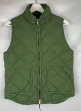J Crew  Zip Up Pockets Down/Feather  Quilted Vest , Pockets, Size S, Green
