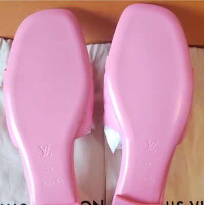 LOUIS VUITTON PINK MONOGRAM EMBOSSED LEATHER SANDAL MULE 40
