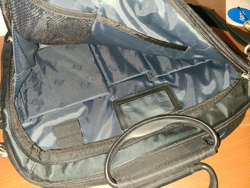 Bolsa ejecutiva HP compatible con correa de hombro de carga superior de 17,6" para llevar Foto 3 de 4