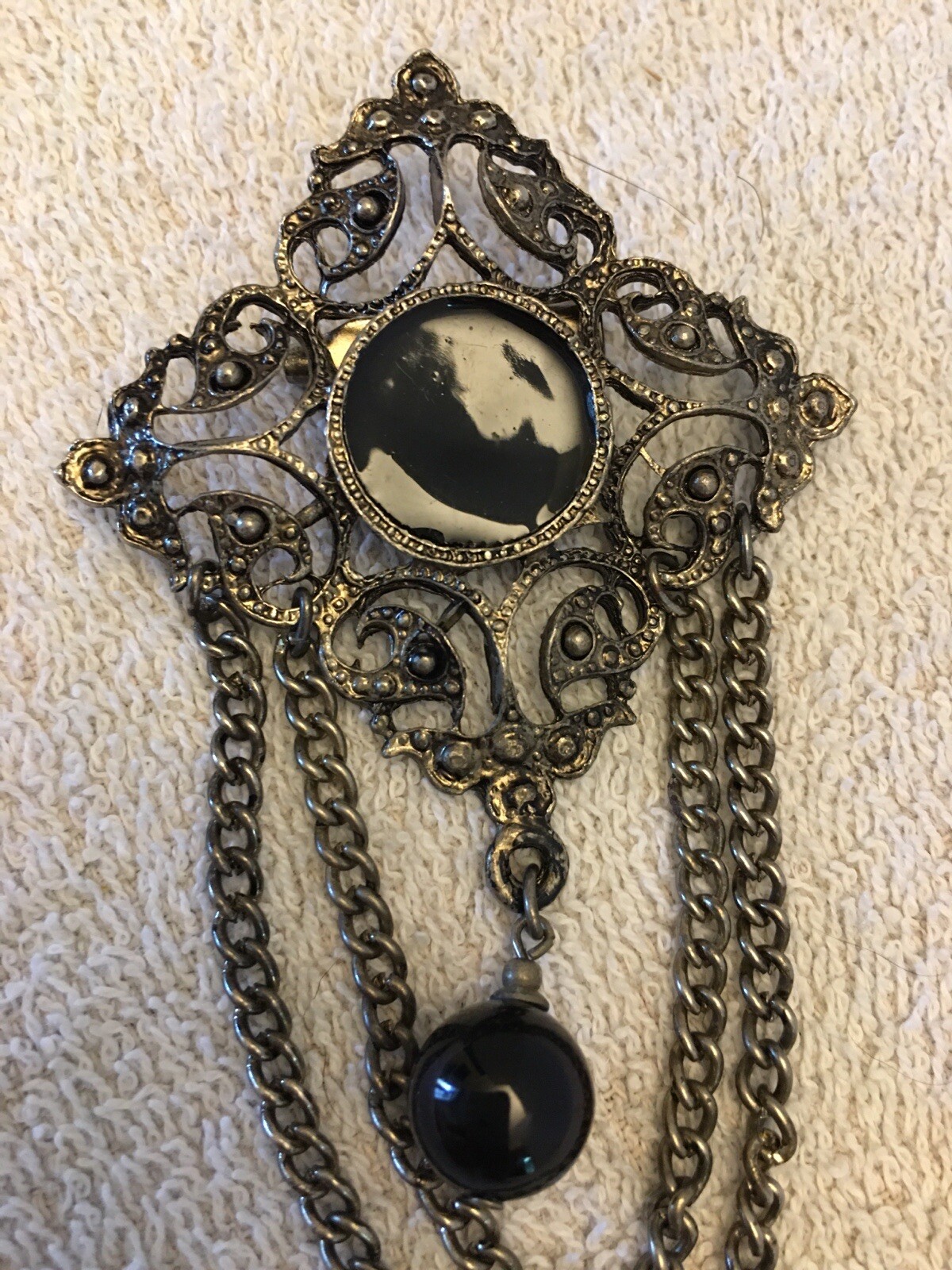 Vintage Brooch Victorian Style Black & Silver Tone Un… Gem
