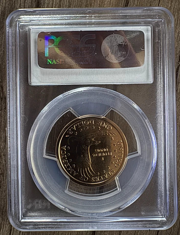 Dólar Sacagawea 2004-D graduación profesional MSG67 Foto 2 de 2