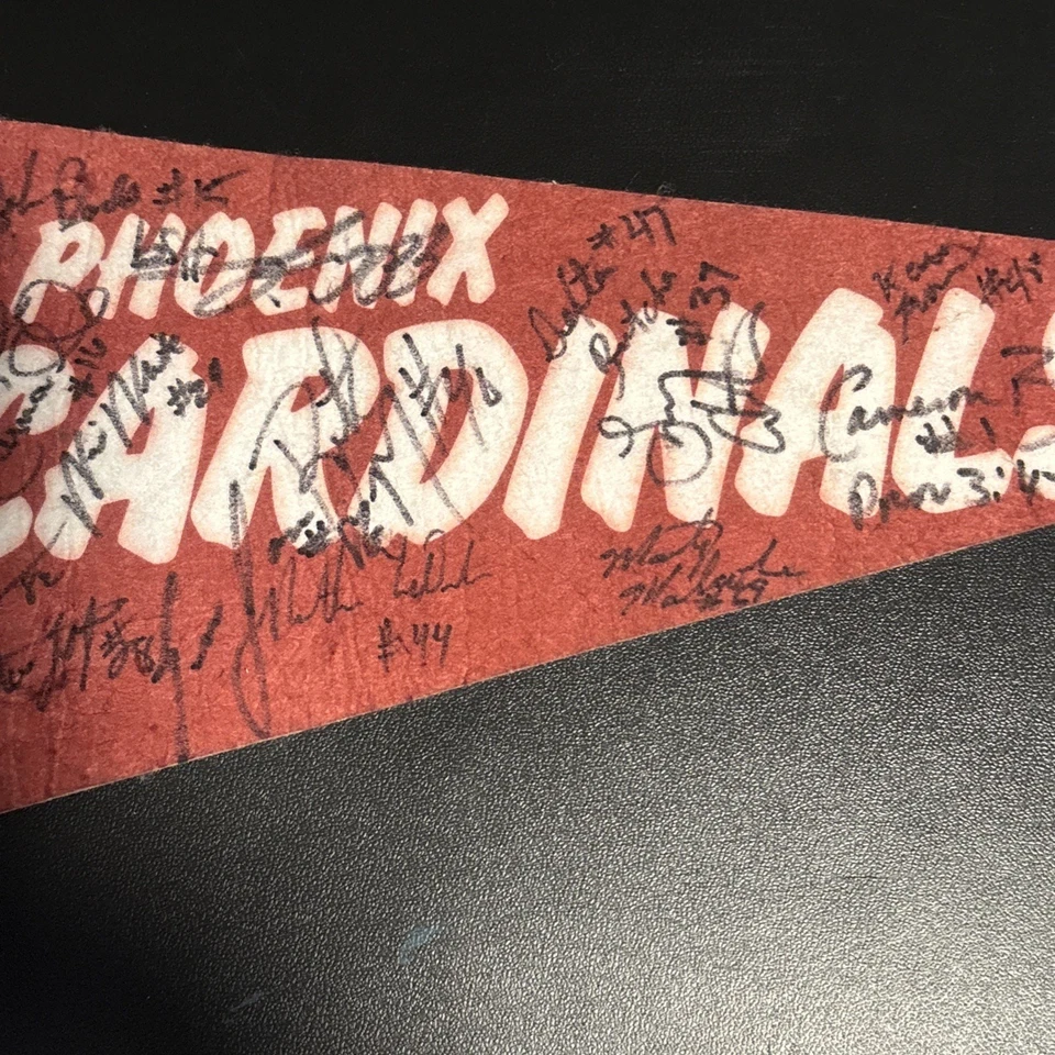 Phoenix Cardinals Vintage Pennant Autografado pela Equipe - Veja a Descrição - Imagem 4 de 4