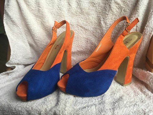 Scarpe tacchi arancioni e blu 40 Scarpe con tacco, modello open-toe, con  plateau | eBay
