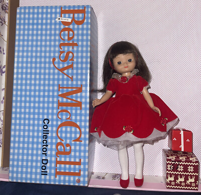 ROBERT TONNER BETSY MCCALL DOLL HAS A HAPPY HOLIDAY VINTAGE 90'S