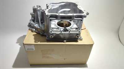 New OEM Mitsubishi Transfer Case Housing 2007-2015 L200 Sportero