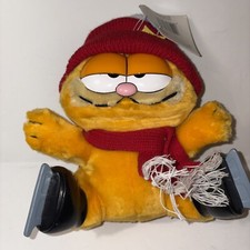 VTG 1981 Dakin Garfield 9" Plush KERPLUNK Ice Skating w/ Hat  Scarf Nice Tags