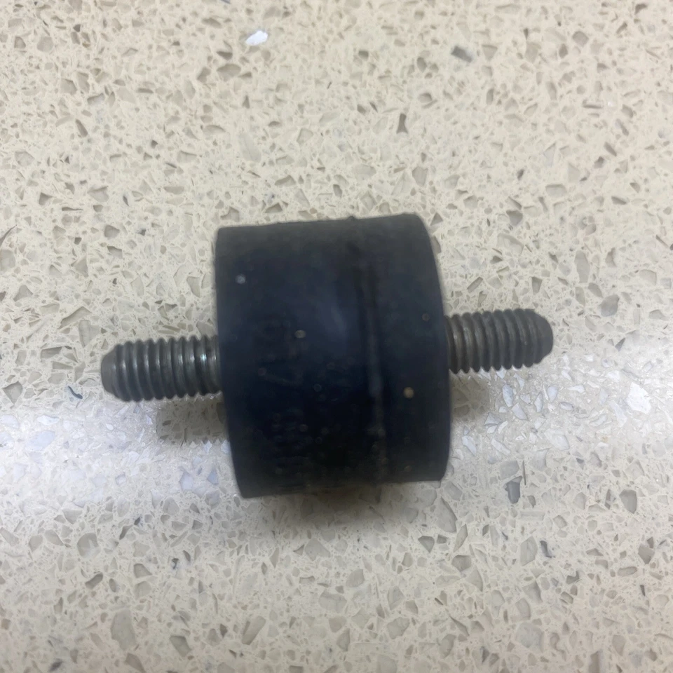 NUEVO 77-85 MERCEDES BENZ 240 300 FILTRO AIRE LIMPIADOR CARCASA MONTAJE PIEZA 6179880111 Foto 2 de 4