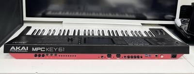 Akai Professional MPC Key 61 Standalone Keyboard Workstation