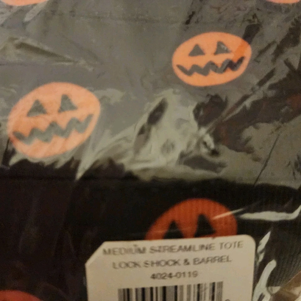 Harveys Medium Streamline Tote  The Nightmare Before Christmas Lock , Shock & Ba - Image 4 of 4