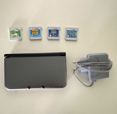 Nintendo 3DS XL Handheld-Konsole mit Netzteil & 4 Spielen (Zubehörpaket)