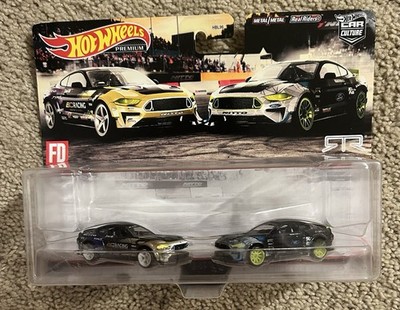 Hot Wheels Premium Ford Mustang RTR Spec 5 2-Car Pack 1/64 HCY71