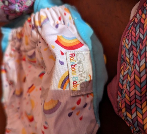 BABY GIRL'S 4 GROVIA CLOTH NAPPIES AND 1 BUMGENIUS CLOTH NAPPY - Picture 6 of 13