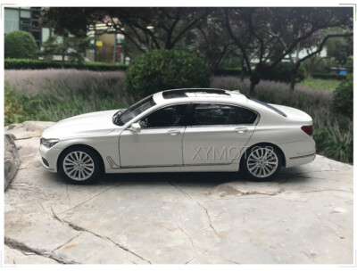 1:18 BMW All New 7 Series 750 Li 2017 Diecast Car Model Gifts