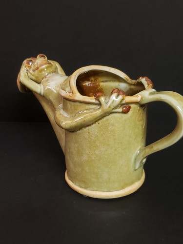 Cute Green Frog Toad Figurine Laying Down Water Pitcher Flower Pot Porcelain - Picture 6 of 15