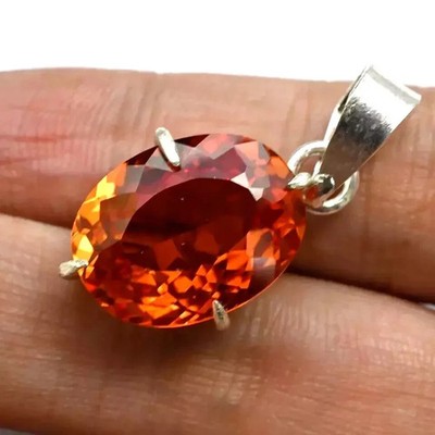 BMR Jewels Anhänger 26.85 Ct Natur Keylon Orangenen Saphir Oval AGL Zertifiziert