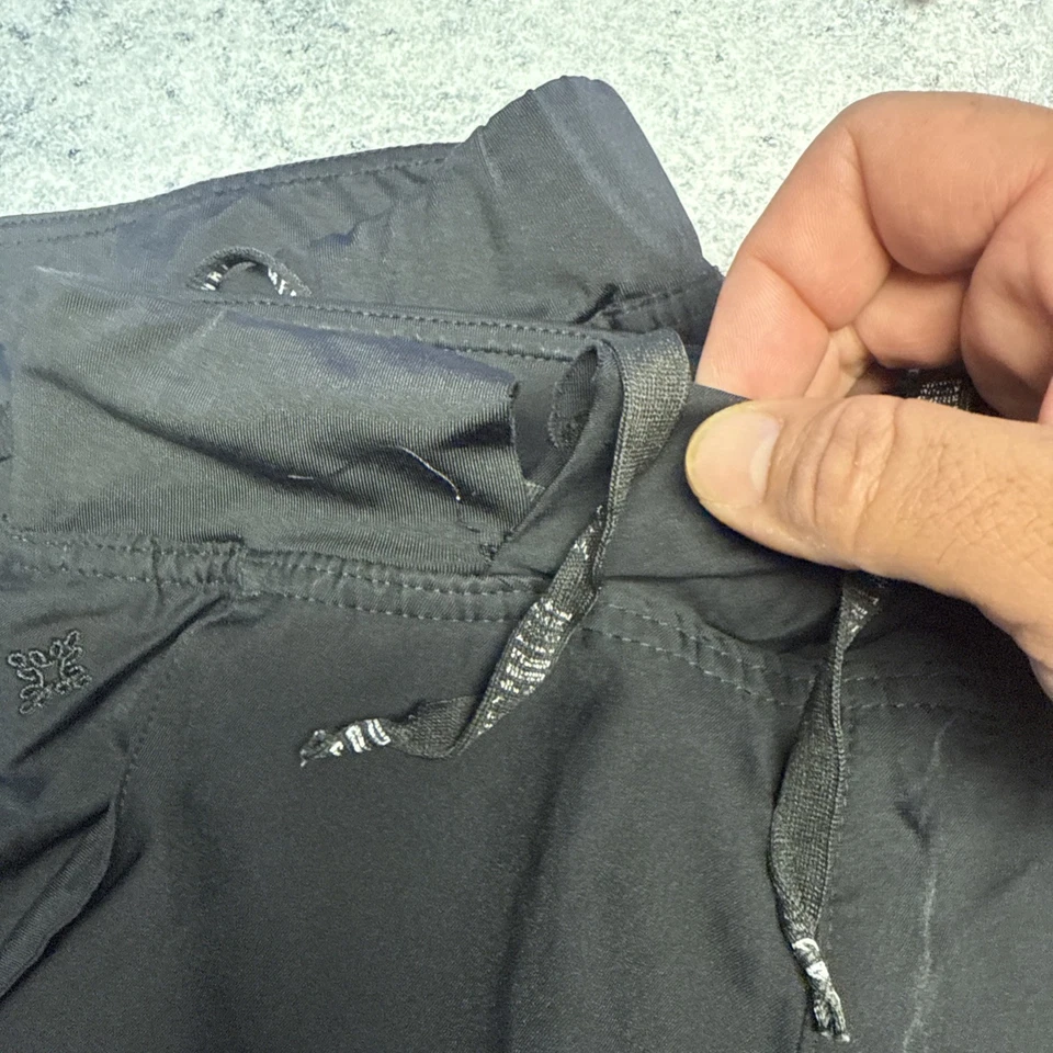 2 Pairs Medcouture Scrub Pants And 1 Scrub Top XS - Image 2 of 4