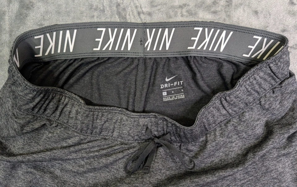 Pantalones Cortos Nike Dri Fit Para Mujer L Gris Jaspeado 5" Entrepierna Gimnasio Entrenamiento Atlético Logo Foto 3 de 4