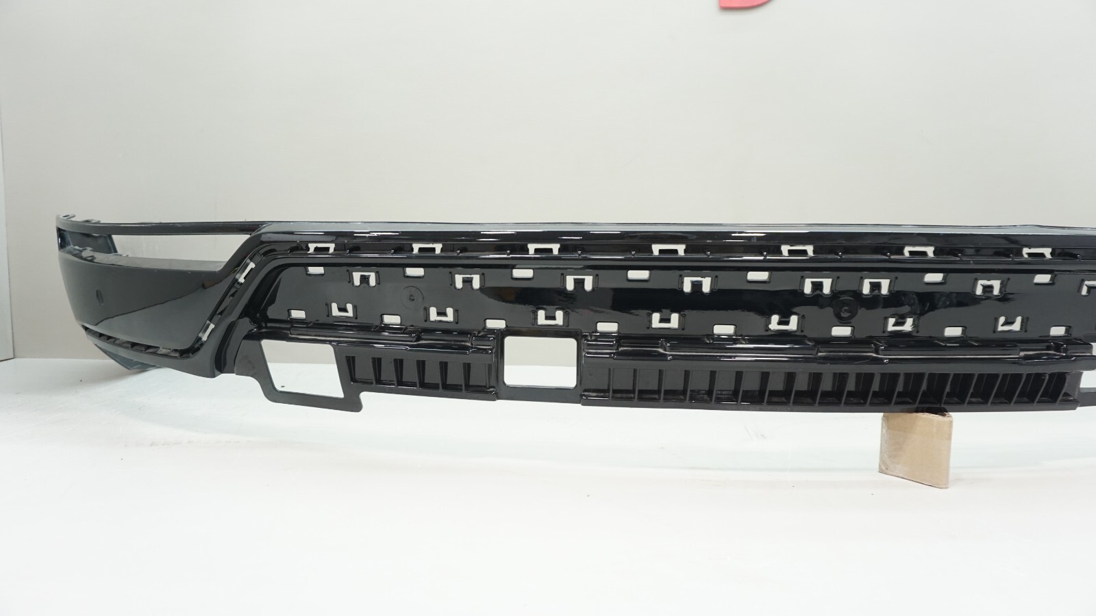 2019-2022 LAMBORGHINI URUS REAR MIDDLE BUMPER COVER PANEL OEM