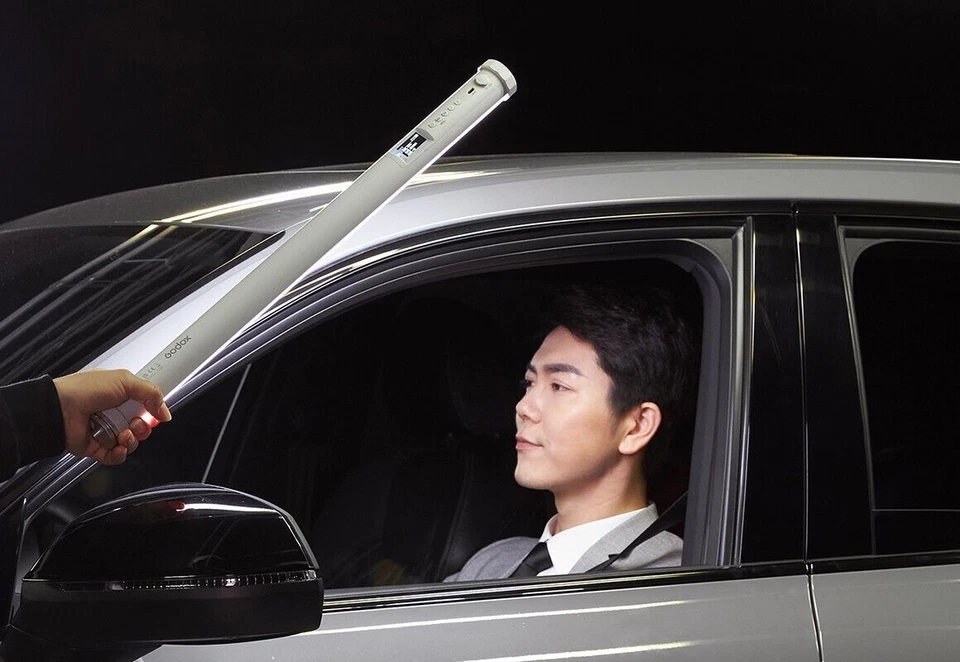 Godox TP8R RGBWW Pixel LED Video Tube Light Stick Lamp 2000K-10000K APP Control - Image 2 of 4