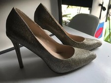 superbes escarpins doré Sergio Todzi  t 37 neufs 