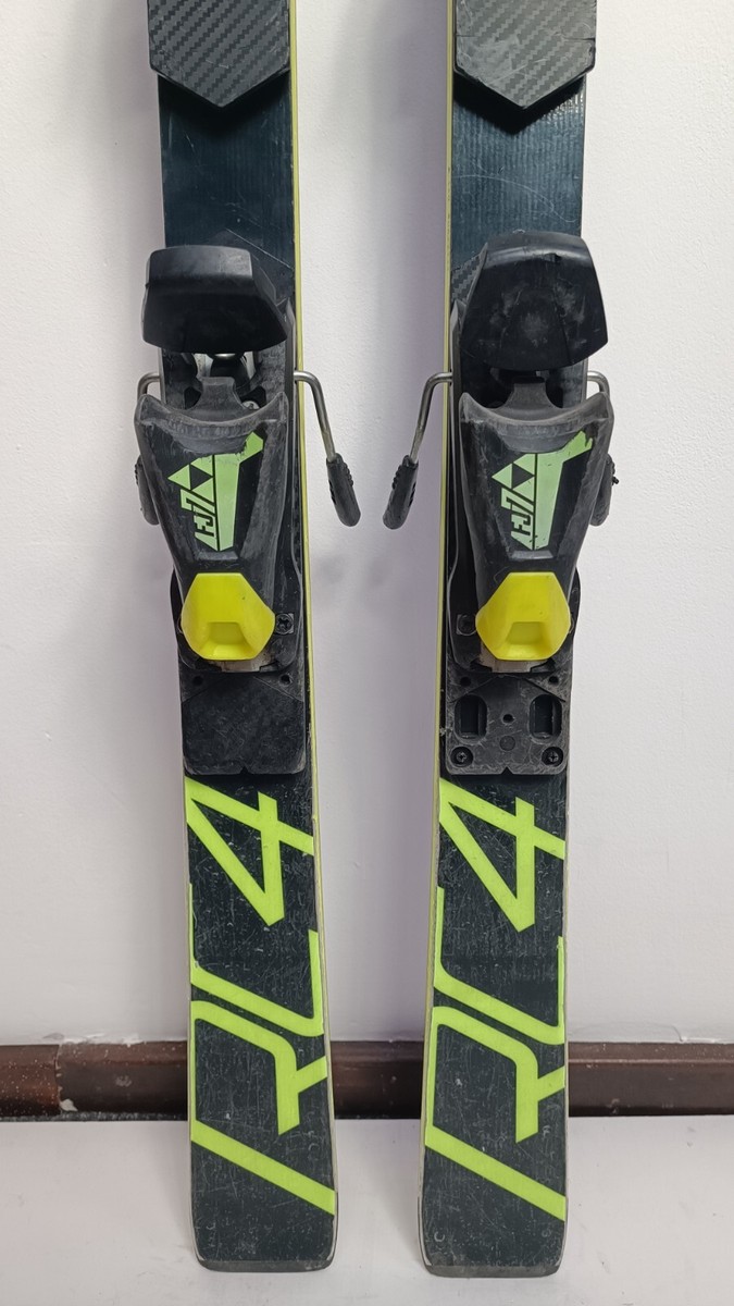 Fischer RC4 GS WC 140 cm Ski + Fischer 7.5 Bindings Winter Fischer RC4 GS WC 140 cm Ski + Fischer 7.5 Bindings Winter