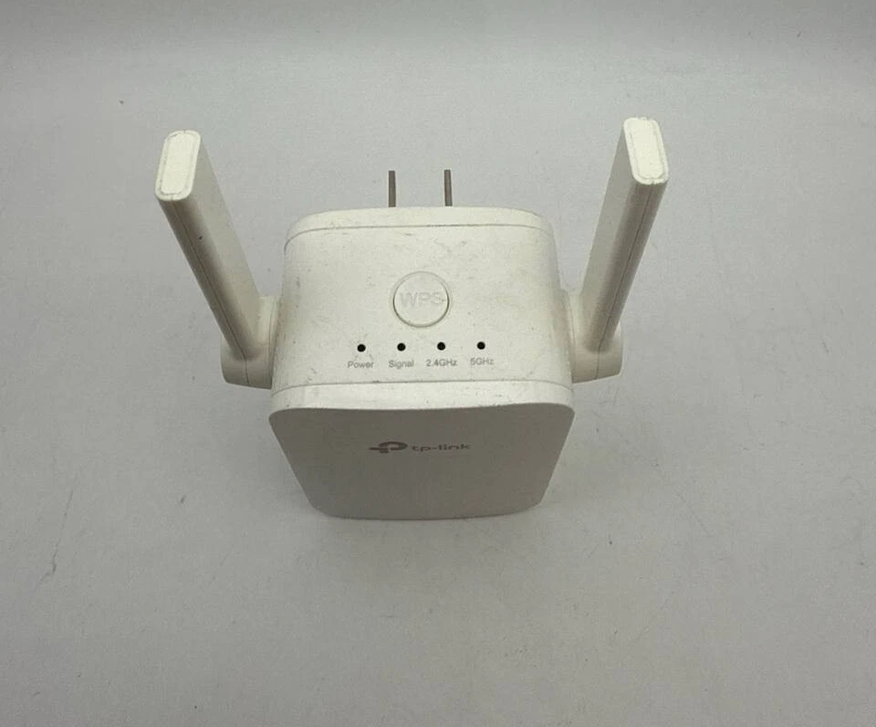 TP Link RE305 Dual Band Wi-Fi Range Extender 300Mbps AC1200 Internet Amplifier - Image 3 of 4