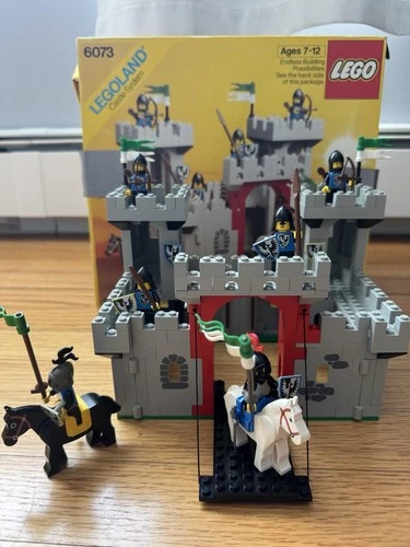 LEGO 6073 Knights Castle 100% Complete W Box, Instructions, & Minifigs 1984