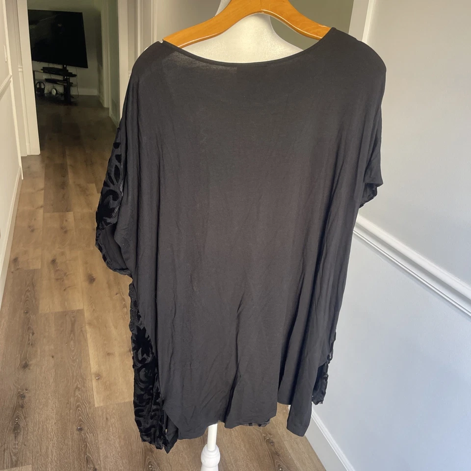 Blusa Ava & Viv Plus 3X Negra Terciopelo Top Burnout Cuello Redondo Camiseta Evento Cómoda Foto 2 de 4