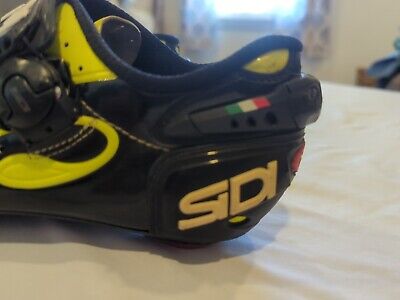 Sidi Wire Carbon Men's Road Cycling 3 Bolt Shoes Black/Fluo Sidi Wire Carbon Men's Road Cycling 3 Bolt Shoes Black/Fluo