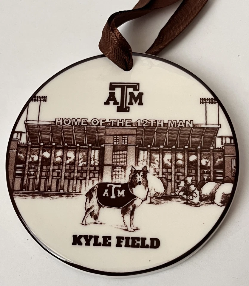 Texas A&M Adorno de Navidad Medallón de Cerámica Kyle Field Hogar del 12º Hombre Foto 3 de 4