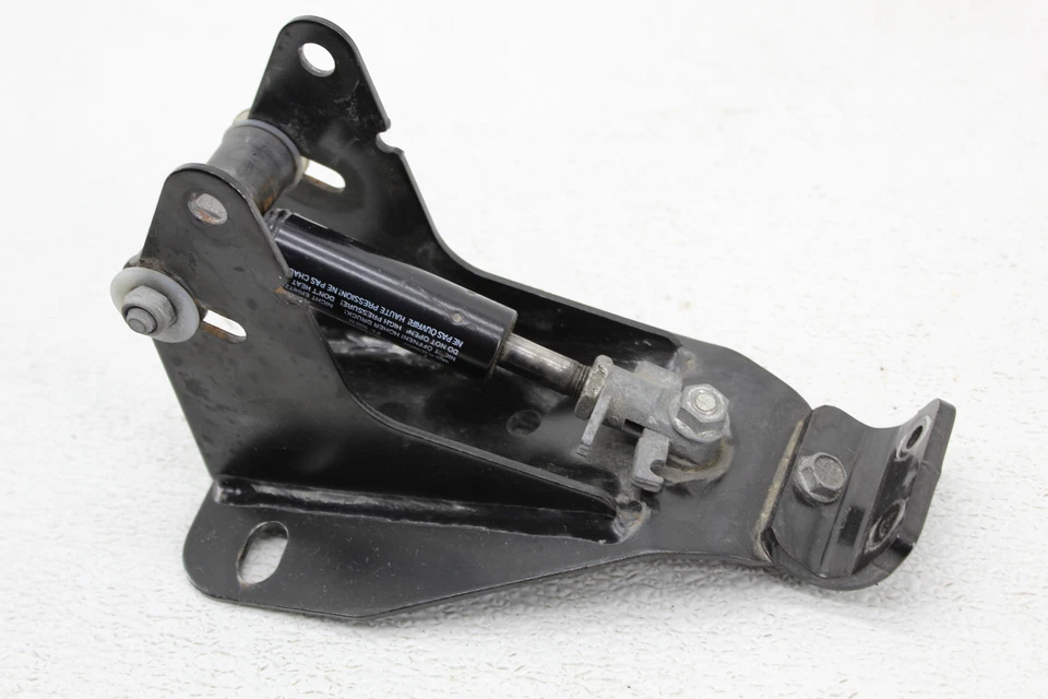 09-16 Harley Davidson Road King Seat Bracket Seat Latch - Image 4 of 4