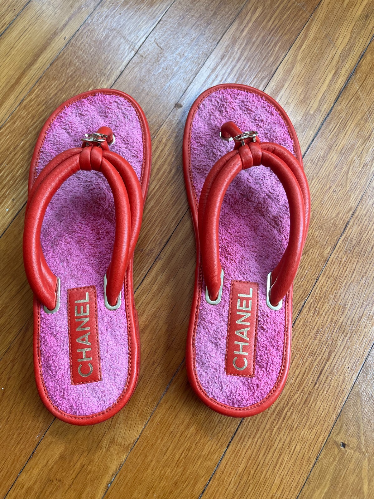 Chanel Red Leather Rubber Flip Flops Thong Sandals Size 38.5 Authentic-image