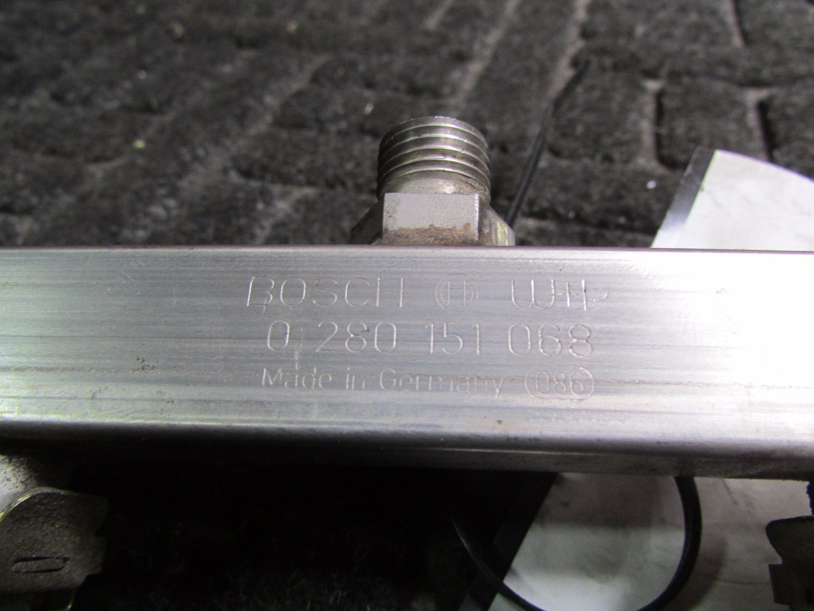 Ferrari 360, LH, Left Fuel Rail With Injectors, P/N 178494, Used