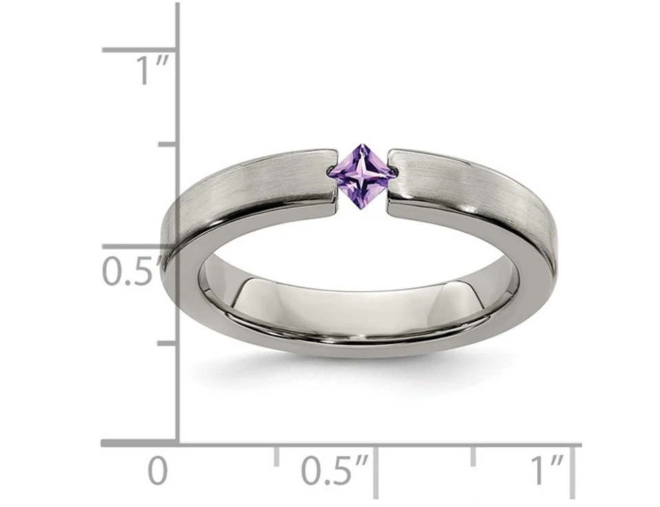 Alianza de boda de titanio cepillado de 4 mm para dama con amatista Foto 4 de 4