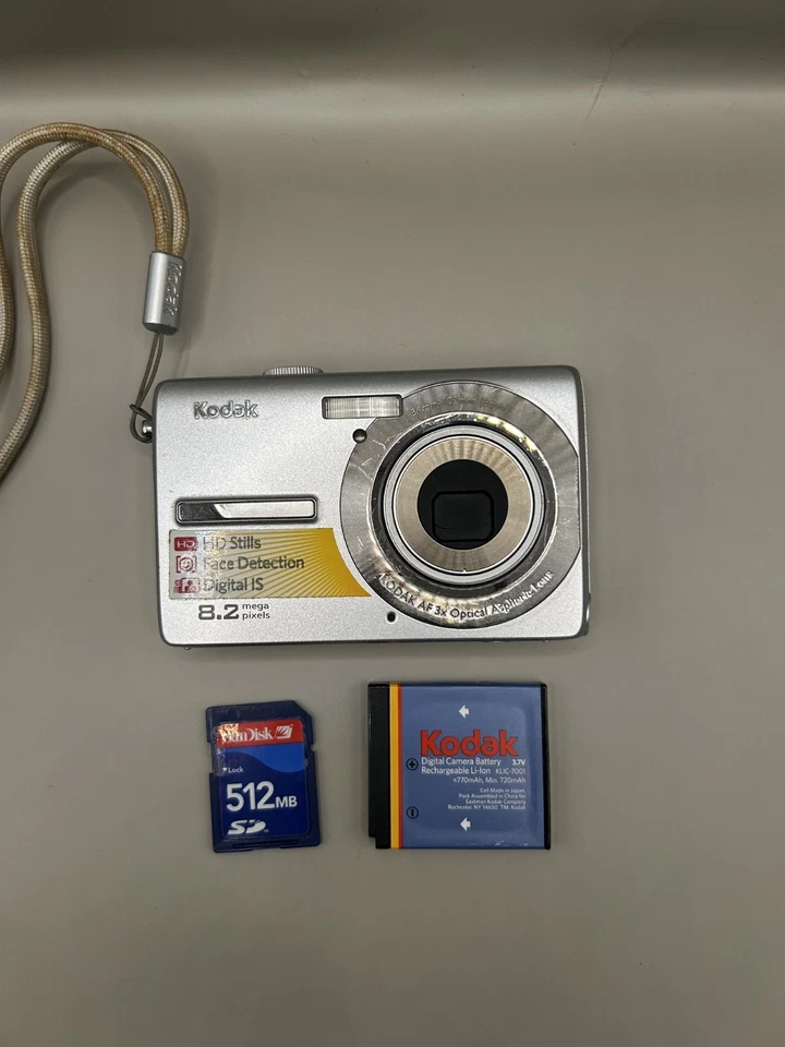 Kodak EasyShare M863 – ungetestet (ohne Ladegerät), Akku + 512 MB Karte, silber - Bild 4 von 4