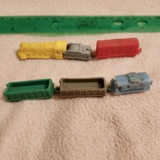 Lot of 6 VINTAGE 1950s soft Plastic Toy Railroad Train Cars