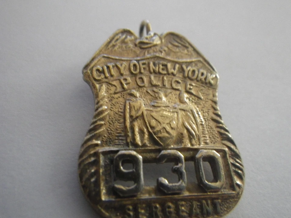 CITY OF NEW YORK POLICE "SERGEANT" AUTHENTIC Pendulum BADGE  - #930 - Image 2 of 4