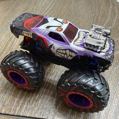 Vampire Roarin Rumble 1:64 Hot Wheels Monster Truck Loose From 2