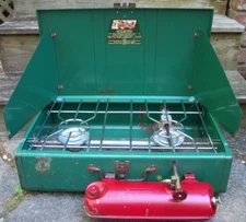 Coleman 2-Burner White Gas Camp Stove Model 413G dated 1/1969 - Tested