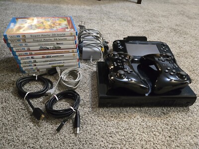 Nintendo Wii U 32 GB Super Mario 3D World Deluxe Set - Black + Additional Games
