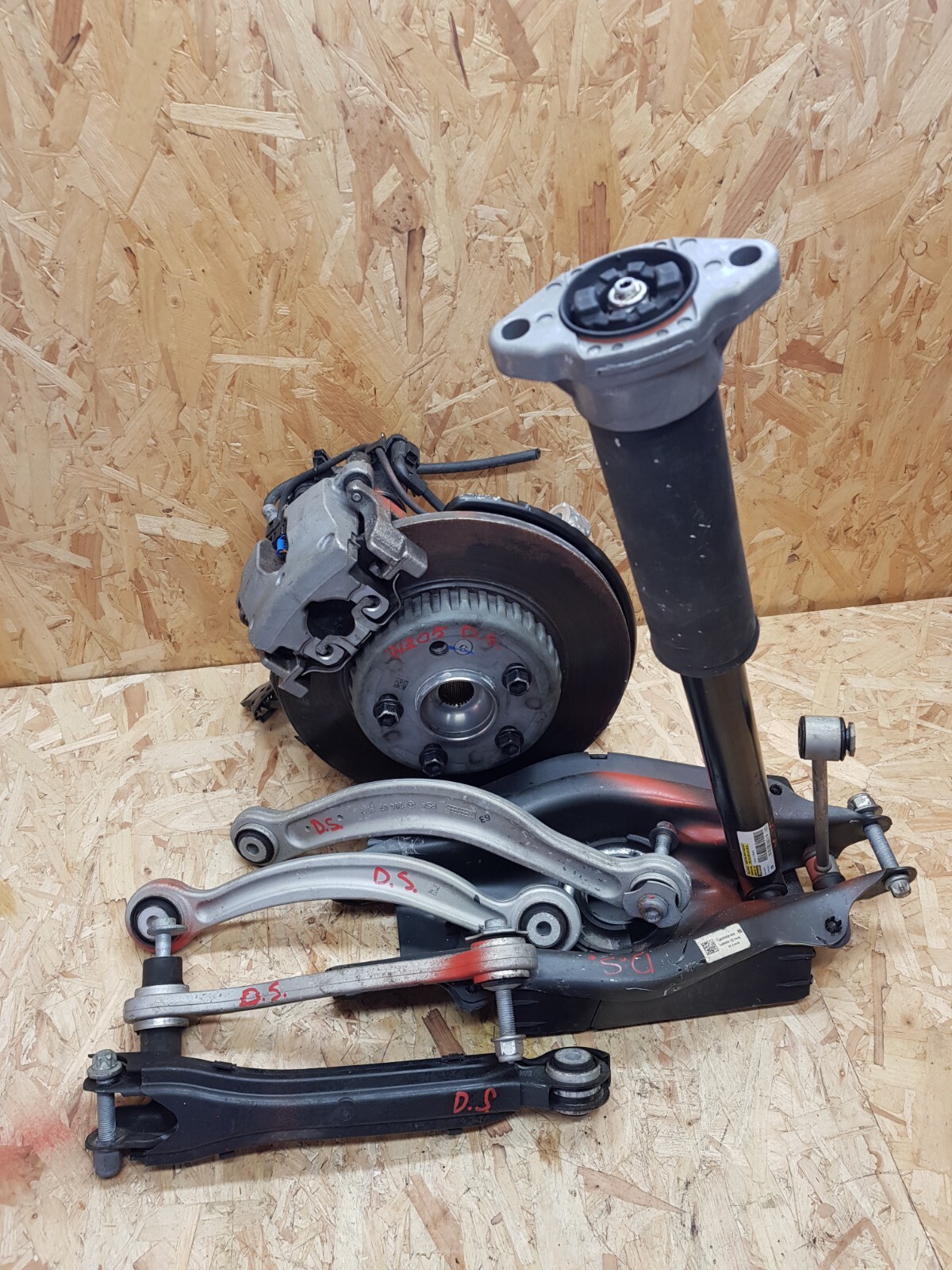 2019 MERCEDES C220 W205 REAR RIGHT COMPLETE SUSPENSION LEG HUB A2053521900 eBay