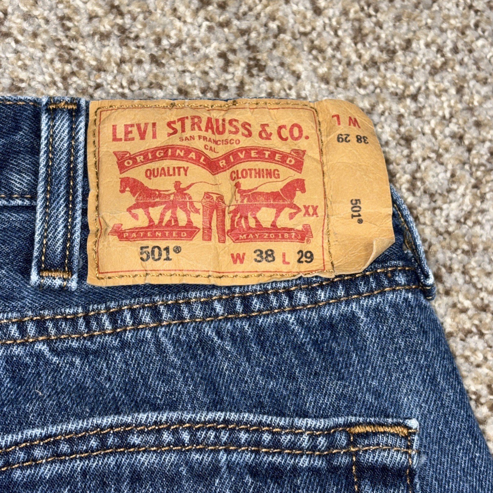 Levis 501 Jeans Mens 38x29 Blank Tab Denim Straight Leg Button Fly Fits 36 X 28 - View 18