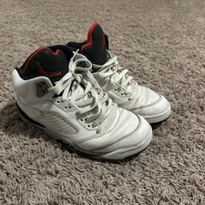 Jordan 5 WHITE CEMENT Size 9 MENS 