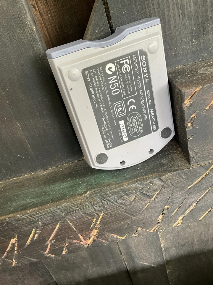 Sony Card Reader Sony Memory Stick Reader/Writer MSAC-US1-Missing Cable - Image 2 of 4