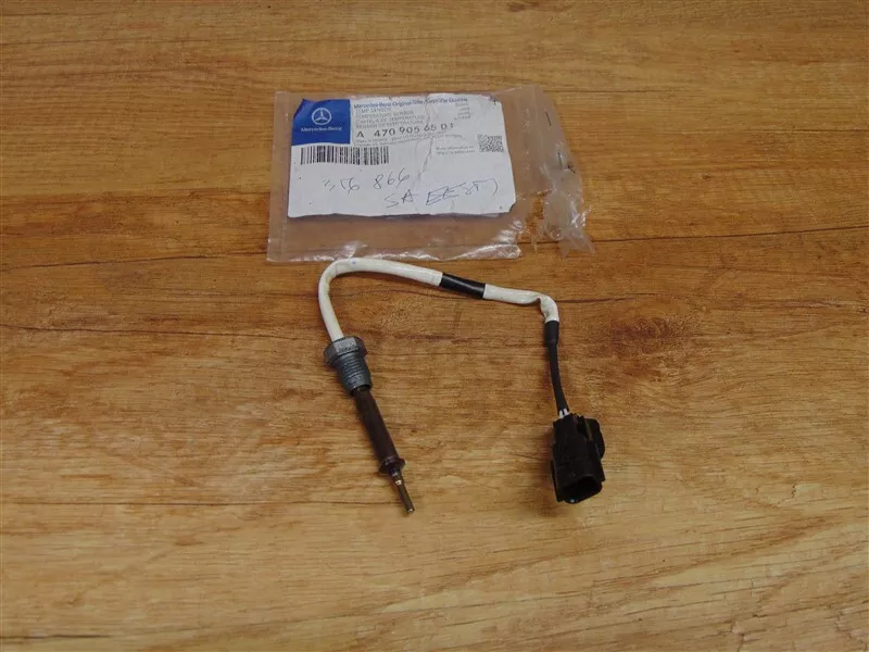 Exhaust Gas Temperature Sensor Genuine Mercedes OM699 