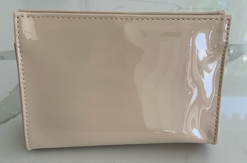 YSL Beaute Pochette Nu Pêche Sac de Voyage Brevet Tan Clair Trousse de Toilette Neuf - Photo 5/11